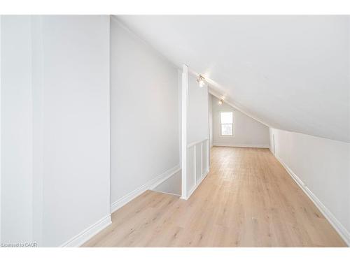 8 Leeds Street, Hamilton, ON - Indoor Photo Showing Other Room