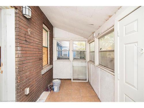 8 Leeds Street, Hamilton, ON - Indoor Photo Showing Other Room
