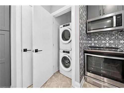 2298 Fassel Avenue, Burlington, ON - Indoor Photo Showing Laundry Room