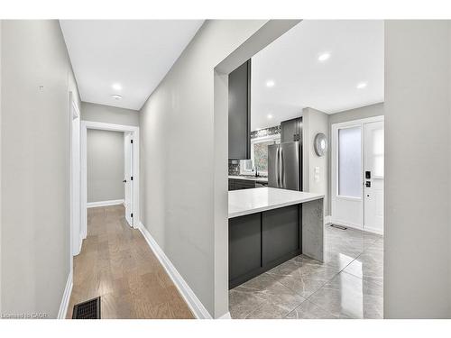 2298 Fassel Avenue, Burlington, ON - Indoor Photo Showing Other Room