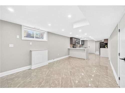2298 Fassel Avenue, Burlington, ON - Indoor