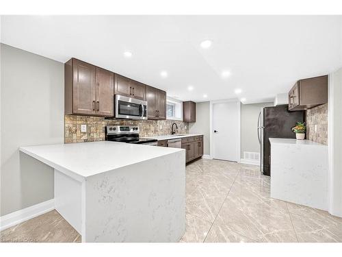 2298 Fassel Avenue, Burlington, ON - Indoor Photo Showing Kitchen With Upgraded Kitchen
