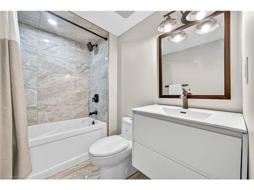 2298 Fassel Avenue, Burlington, ON - Indoor Photo Showing Bathroom
