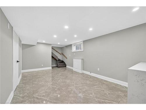 2298 Fassel Avenue, Burlington, ON - Indoor