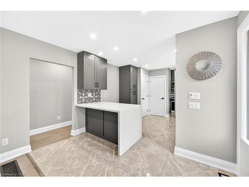 2298 Fassel Avenue, Burlington, ON - Indoor