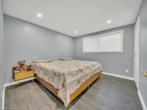 34 Belwood Crescent, Kitchener, ON - Indoor Photo Showing Bedroom