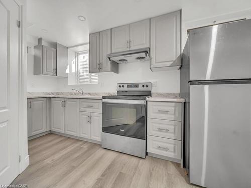 34 Belwood Crescent, Kitchener, ON - Indoor Photo Showing Kitchen