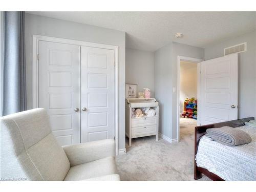 40-47 Gleason Crescent, Kitchener, ON - Indoor Photo Showing Bedroom