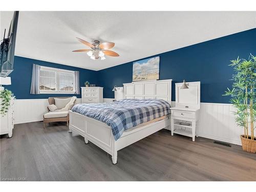 45 Dublin Drive, Hamilton, ON - Indoor Photo Showing Bedroom
