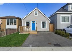 9 Hope Avenue  Hamilton, ON L8H 2E1