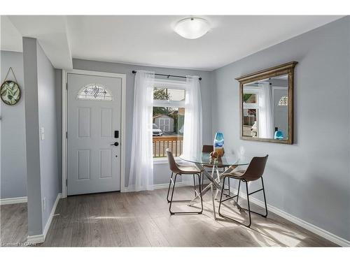 9 Hope Avenue, Hamilton, ON - Indoor Photo Showing Dining Room