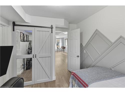 9 Hope Avenue, Hamilton, ON - Indoor