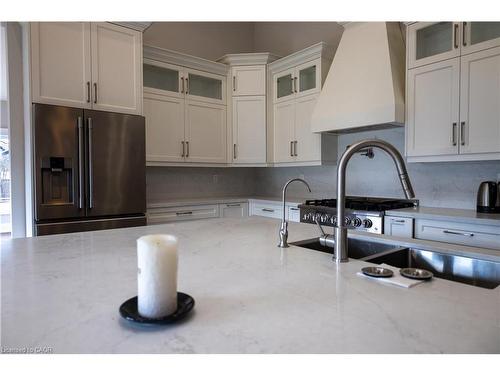 75 Robinson Road, Cambridge, ON - Indoor Photo Showing Kitchen