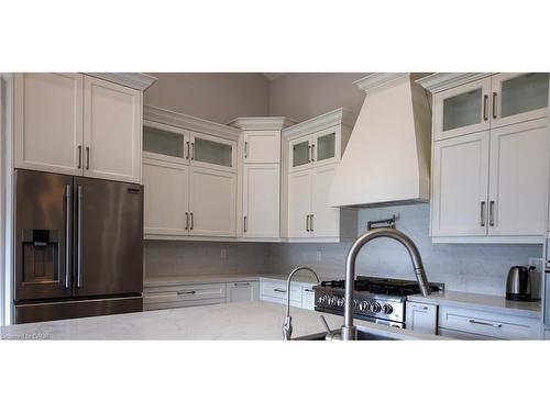 75 Robinson Road, Cambridge, ON - Indoor Photo Showing Kitchen