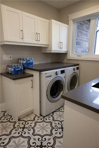 75 Robinson Road, Cambridge, ON - Indoor Photo Showing Laundry Room