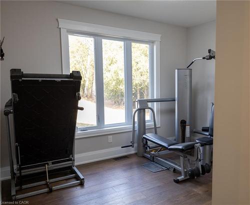 75 Robinson Road, Cambridge, ON - Indoor