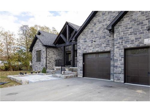 75 Robinson Road, Cambridge, ON - Outdoor