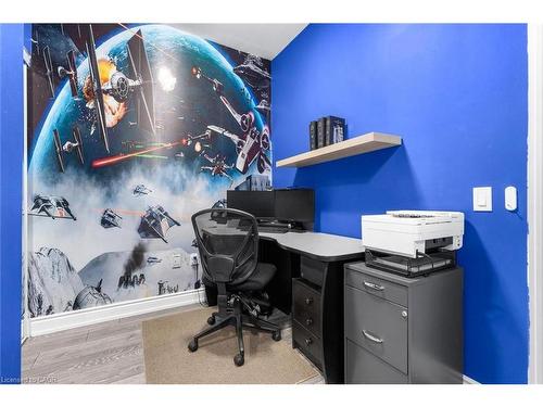 226-1050 Main Street E, Milton, ON - Indoor