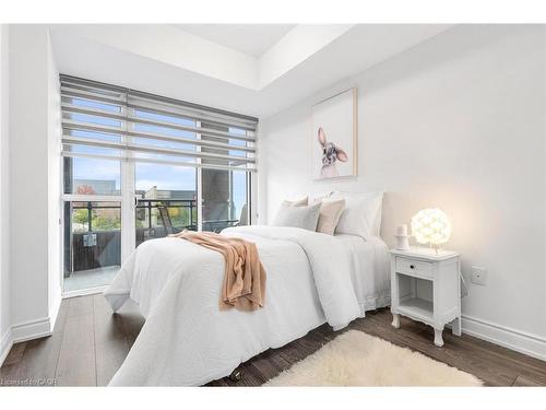 226-1050 Main Street E, Milton, ON - Indoor Photo Showing Bedroom