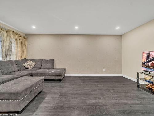 34 Belwood Crescent, Kitchener, ON - Indoor Photo Showing Other Room