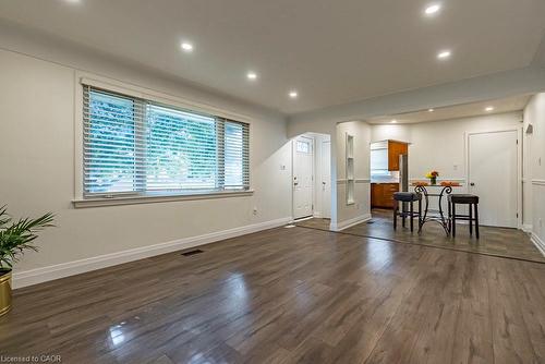 105 Mcelroy Road E, Hamilton, ON - Indoor