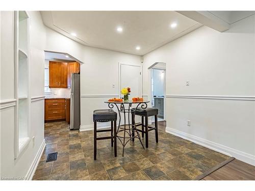 105 Mcelroy Road E, Hamilton, ON - Indoor Photo Showing Other Room