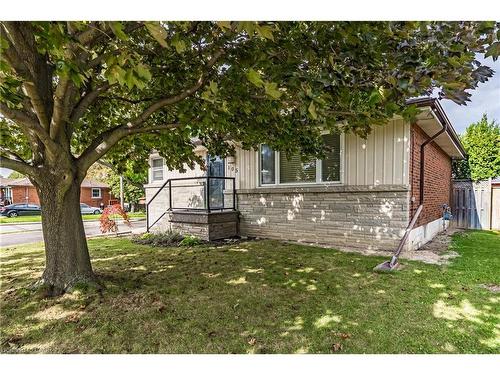 105 Mcelroy Road E, Hamilton, ON - Outdoor