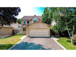 195 Duncairn Crescent  Hamilton, ON L9C 6J9