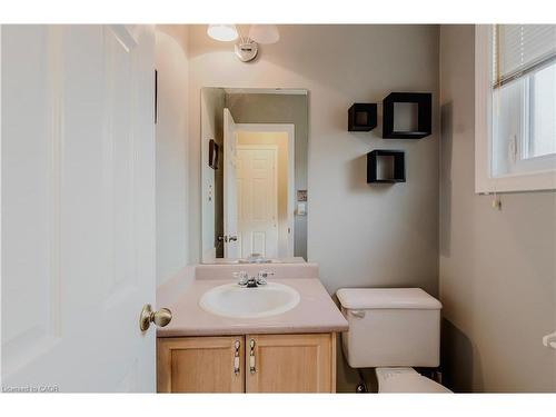 195 Duncairn Crescent, Hamilton, ON - Indoor Photo Showing Bathroom