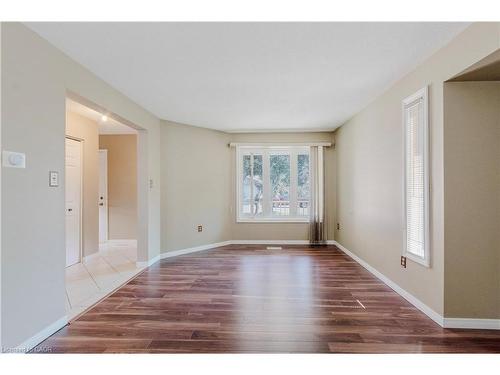 195 Duncairn Crescent, Hamilton, ON - Indoor Photo Showing Other Room