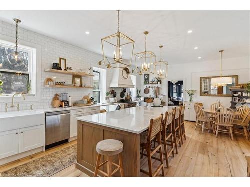 123 Main Street W, Grimsby, ON - Indoor