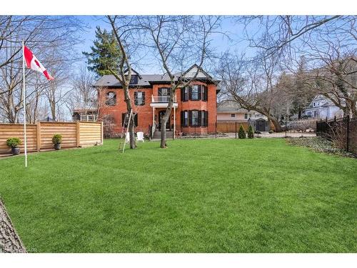 123 Main Street W, Grimsby, ON - Outdoor