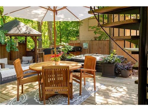 123 Main Street W, Grimsby, ON - Outdoor With Deck Patio Veranda