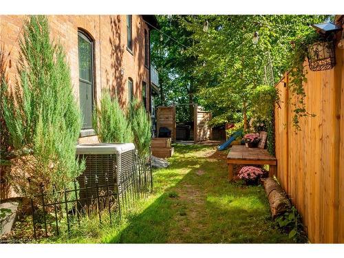 123 Main Street W, Grimsby, ON - Outdoor