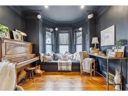 123 Main Street W, Grimsby, ON - Indoor