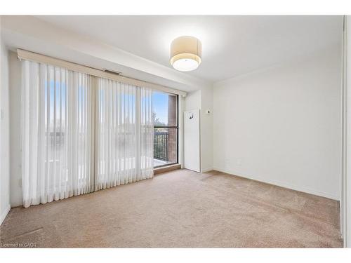 504-300 Keats Way, Waterloo, ON - Indoor Photo Showing Other Room