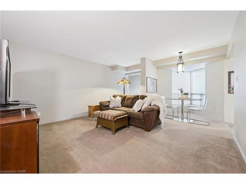 504-300 Keats Way, Waterloo, ON - Indoor