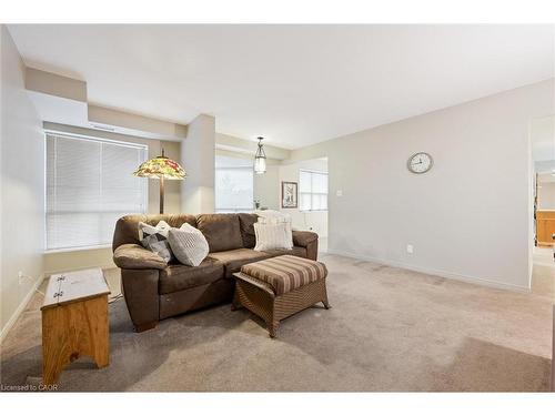 504-300 Keats Way, Waterloo, ON - Indoor Photo Showing Living Room