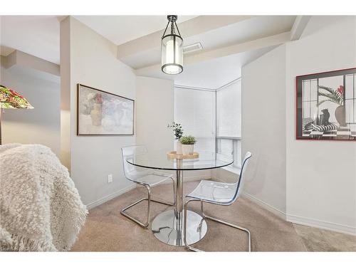 504-300 Keats Way, Waterloo, ON - Indoor Photo Showing Dining Room