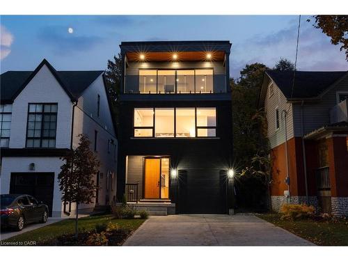 95 William Street W, Waterloo, ON - Outdoor With Facade