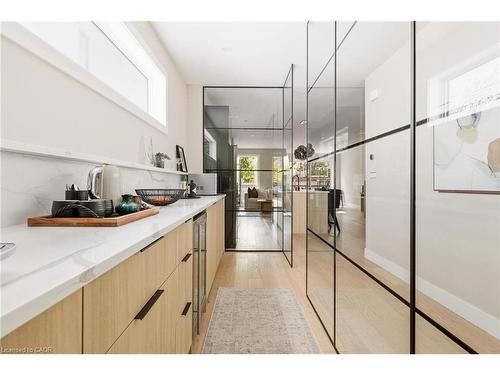 95 William Street W, Waterloo, ON - Indoor