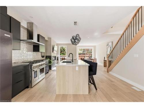 95 William Street W, Waterloo, ON - Indoor Photo Showing Kitchen With Upgraded Kitchen