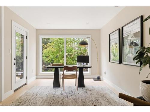 95 William Street W, Waterloo, ON - Indoor