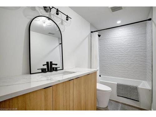 95 William Street W, Waterloo, ON - Indoor Photo Showing Bathroom