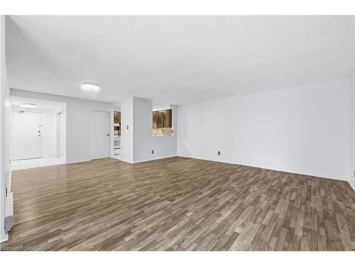 103-10 Ajax Street, Guelph, ON - Indoor Photo Showing Other Room