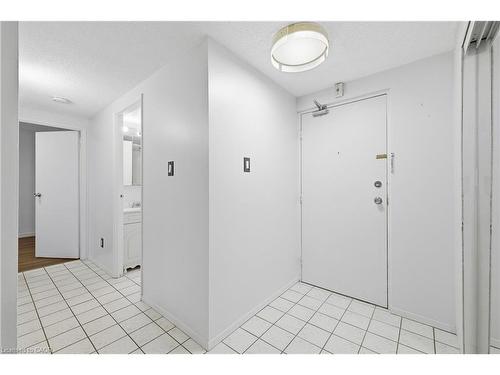 103-10 Ajax Street, Guelph, ON - Indoor Photo Showing Other Room