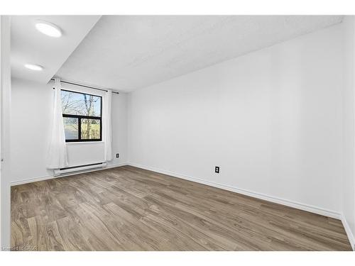 103-10 Ajax Street, Guelph, ON - Indoor Photo Showing Other Room