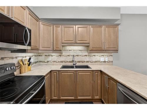 6-6 Atessa Drive, Hamilton, ON - Indoor Photo Showing Kitchen With Double Sink