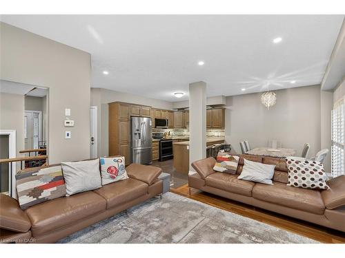6-6 Atessa Drive, Hamilton, ON - Indoor Photo Showing Living Room