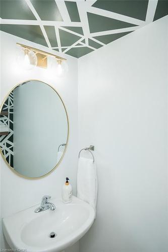 503 Cavanagh Lane, Milton, ON - Indoor Photo Showing Bathroom